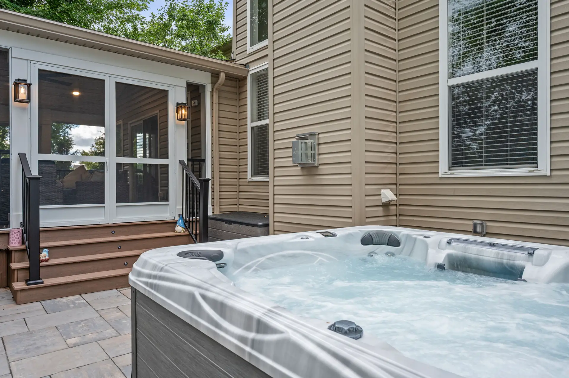 Screened Porch and Hot Tub Patio in Avon