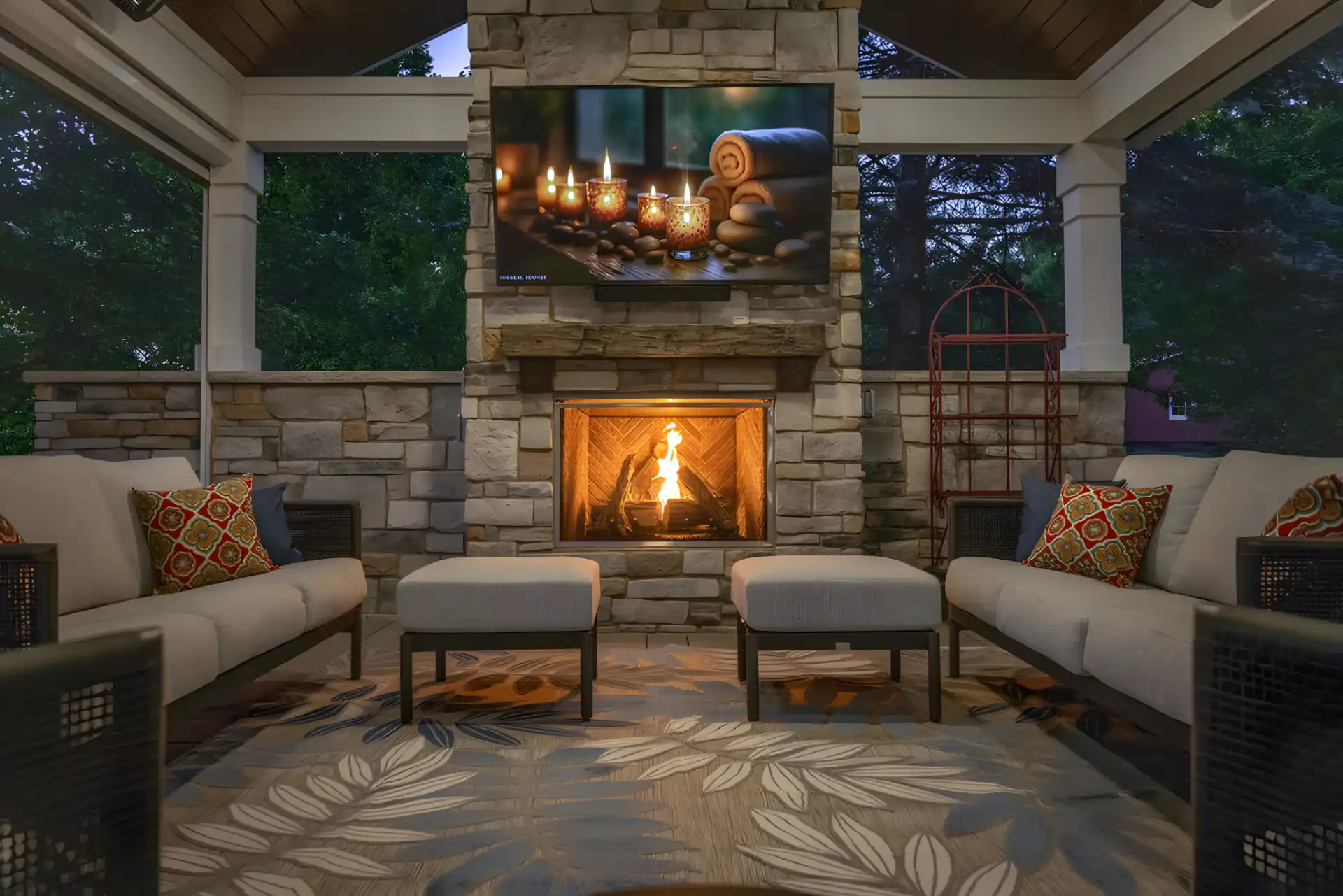Poolside Pavilion and Outdoor Kitchen in Hinckley, Ohio